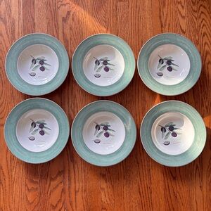 Wedgwood “Sarah’s Garden” Bowl Set